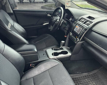 Білий Тойота Камрі, об'ємом двигуна 2.49 л та пробігом 240 тис. км за 9999 $, фото 7 на Automoto.ua