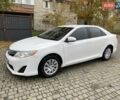 Белый Тойота Камри, объемом двигателя 2.5 л и пробегом 188 тыс. км за 10900 $, фото 1 на Automoto.ua