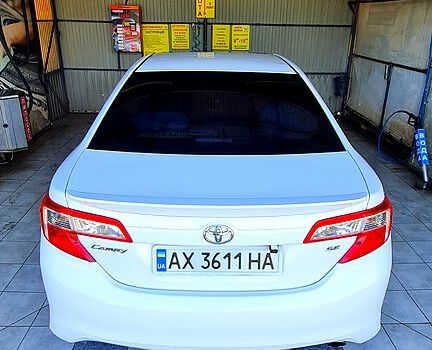 Білий Тойота Камрі, об'ємом двигуна 2.5 л та пробігом 107 тис. км за 12500 $, фото 3 на Automoto.ua