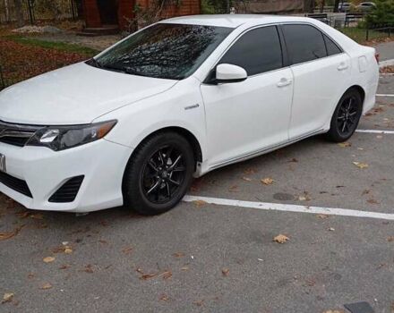Білий Тойота Камрі, об'ємом двигуна 2.49 л та пробігом 258 тис. км за 9800 $, фото 2 на Automoto.ua