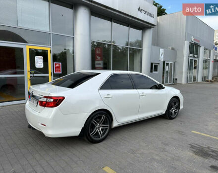 Білий Тойота Камрі, об'ємом двигуна 2.49 л та пробігом 315 тис. км за 12999 $, фото 4 на Automoto.ua