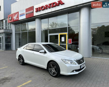 Білий Тойота Камрі, об'ємом двигуна 2.49 л та пробігом 315 тис. км за 12999 $, фото 27 на Automoto.ua