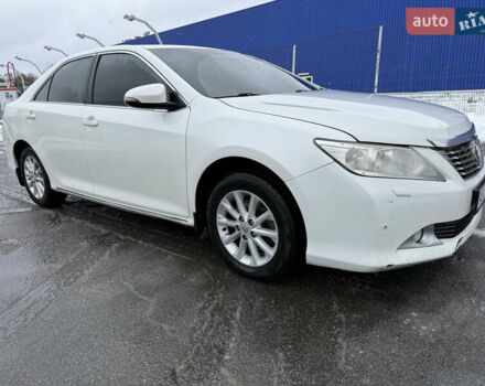 Белый Тойота Камри, объемом двигателя 2.49 л и пробегом 265 тыс. км за 11850 $, фото 4 на Automoto.ua