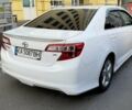 Белый Тойота Камри, объемом двигателя 2.49 л и пробегом 225 тыс. км за 12300 $, фото 1 на Automoto.ua