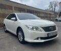Белый Тойота Камри, объемом двигателя 2.49 л и пробегом 230 тыс. км за 12000 $, фото 1 на Automoto.ua