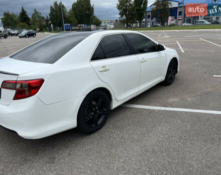 Белый Тойота Камри, объемом двигателя 2.4 л и пробегом 297 тыс. км за 10000 $, фото 26 на Automoto.ua