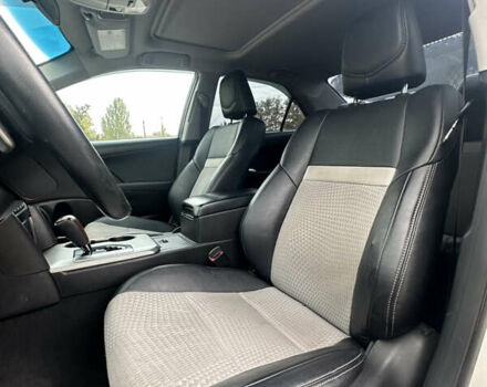 Белый Тойота Камри, объемом двигателя 2.49 л и пробегом 150 тыс. км за 13200 $, фото 11 на Automoto.ua