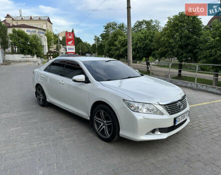 Білий Тойота Камрі, об'ємом двигуна 2.49 л та пробігом 315 тис. км за 12999 $, фото 33 на Automoto.ua