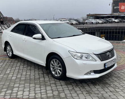 Белый Тойота Камри, объемом двигателя 2.5 л и пробегом 205 тыс. км за 14500 $, фото 5 на Automoto.ua