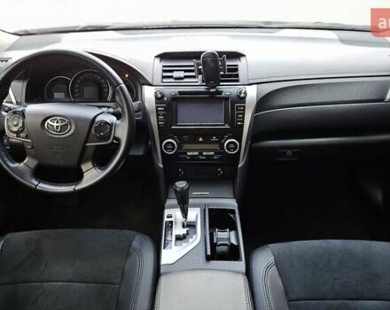 Белый Тойота Камри, объемом двигателя 2.49 л и пробегом 100 тыс. км за 15699 $, фото 11 на Automoto.ua