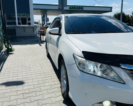 Белый Тойота Камри, объемом двигателя 2.5 л и пробегом 220 тыс. км за 11500 $, фото 5 на Automoto.ua