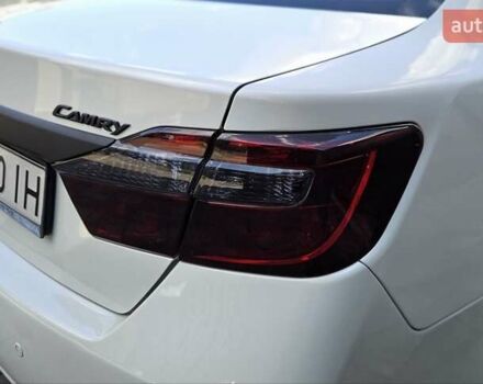 Белый Тойота Камри, объемом двигателя 2.49 л и пробегом 100 тыс. км за 15699 $, фото 18 на Automoto.ua