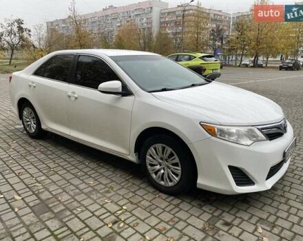 Белый Тойота Камри, объемом двигателя 2.5 л и пробегом 188 тыс. км за 10900 $, фото 14 на Automoto.ua