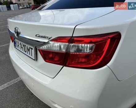 Белый Тойота Камри, объемом двигателя 2.5 л и пробегом 248 тыс. км за 12650 $, фото 12 на Automoto.ua