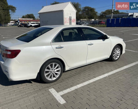 Білий Тойота Камрі, об'ємом двигуна 2.5 л та пробігом 198 тис. км за 14500 $, фото 3 на Automoto.ua