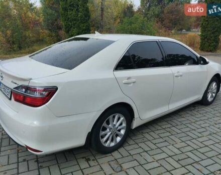 Білий Тойота Камрі, об'ємом двигуна 2.5 л та пробігом 175 тис. км за 13999 $, фото 2 на Automoto.ua