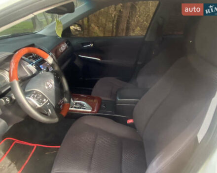 Белый Тойота Камри, объемом двигателя 2.49 л и пробегом 208 тыс. км за 12100 $, фото 13 на Automoto.ua