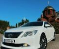 Белый Тойота Камри, объемом двигателя 2.5 л и пробегом 161 тыс. км за 13500 $, фото 1 на Automoto.ua