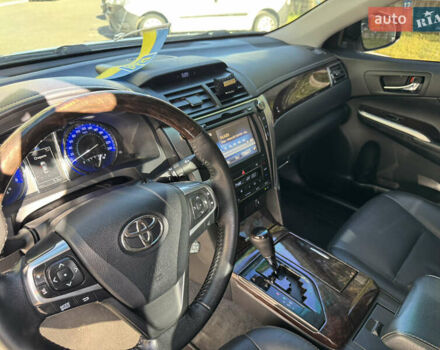 Белый Тойота Камри, объемом двигателя 2.49 л и пробегом 163 тыс. км за 18700 $, фото 7 на Automoto.ua