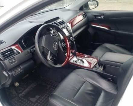 Белый Тойота Камри, объемом двигателя 2.5 л и пробегом 235 тыс. км за 13200 $, фото 7 на Automoto.ua