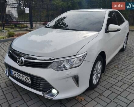 Белый Тойота Камри, объемом двигателя 2.49 л и пробегом 175 тыс. км за 13800 $, фото 2 на Automoto.ua