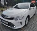 Белый Тойота Камри, объемом двигателя 2.49 л и пробегом 175 тыс. км за 13800 $, фото 2 на Automoto.ua