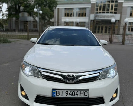 Білий Тойота Камрі, об'ємом двигуна 2.49 л та пробігом 195 тис. км за 10900 $, фото 7 на Automoto.ua