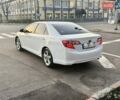 Белый Тойота Камри, объемом двигателя 2.5 л и пробегом 250 тыс. км за 11000 $, фото 3 на Automoto.ua