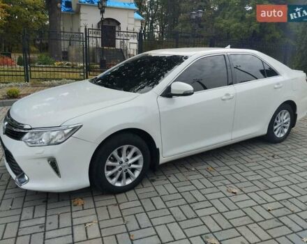 Белый Тойота Камри, объемом двигателя 2.49 л и пробегом 175 тыс. км за 13800 $, фото 5 на Automoto.ua