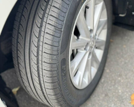 Белый Тойота Камри, объемом двигателя 2.49 л и пробегом 297 тыс. км за 14400 $, фото 9 на Automoto.ua