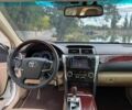 Белый Тойота Камри, объемом двигателя 2.5 л и пробегом 250 тыс. км за 13990 $, фото 1 на Automoto.ua