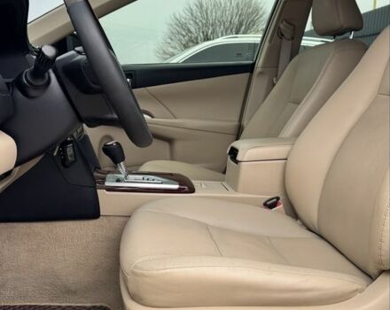 Білий Тойота Камрі, об'ємом двигуна 2.5 л та пробігом 187 тис. км за 14300 $, фото 11 на Automoto.ua