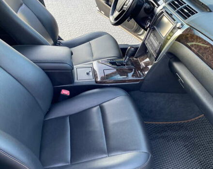 Тойота Камри 2014 в Полтаве на Automoto.ua Белый Тойота Камри, объемом двигателя 2.49 л и пробегом 203 тыс. км за 15800 $, фото 14 на Automoto.ua