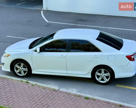 Білий Тойота Камрі, об'ємом двигуна 2.5 л та пробігом 247 тис. км за 10650 $, фото 15 на Automoto.ua