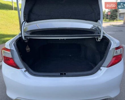 Білий Тойота Камрі, об'ємом двигуна 2.5 л та пробігом 247 тис. км за 10650 $, фото 26 на Automoto.ua