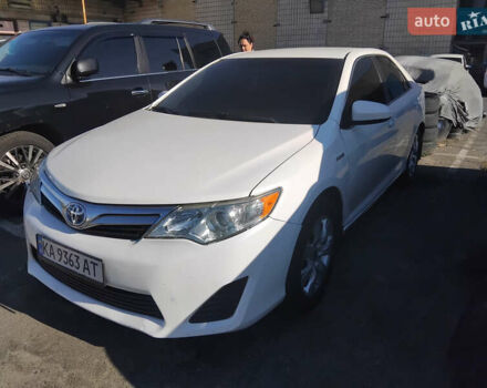 Белый Тойота Камри, объемом двигателя 2.49 л и пробегом 295 тыс. км за 12000 $, фото 13 на Automoto.ua