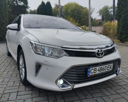 Белый Тойота Камри, объемом двигателя 2.5 л и пробегом 175 тыс. км за 13999 $, фото 2 на Automoto.ua