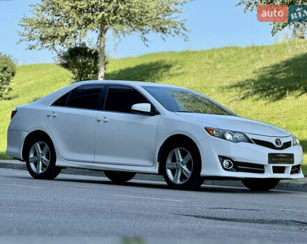 Білий Тойота Камрі, об'ємом двигуна 2.5 л та пробігом 247 тис. км за 10650 $, фото 18 на Automoto.ua