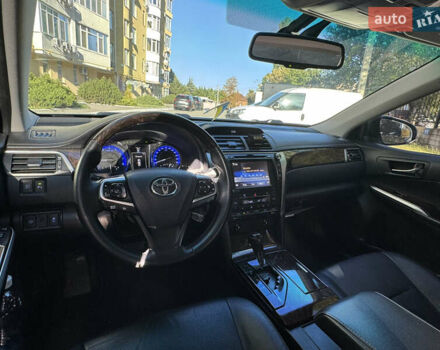 Белый Тойота Камри, объемом двигателя 2.49 л и пробегом 163 тыс. км за 18700 $, фото 5 на Automoto.ua