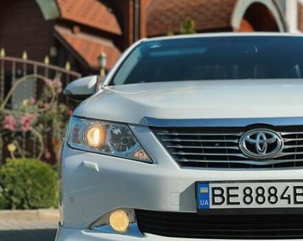 Белый Тойота Камри, объемом двигателя 2.5 л и пробегом 161 тыс. км за 13500 $, фото 3 на Automoto.ua