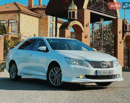 Белый Тойота Камри, объемом двигателя 2.5 л и пробегом 161 тыс. км за 13500 $, фото 4 на Automoto.ua
