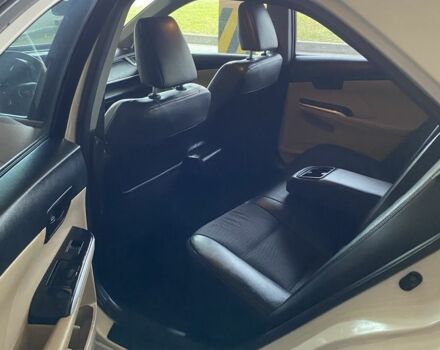 Белый Тойота Камри, объемом двигателя 2.5 л и пробегом 199 тыс. км за 7650 $, фото 2 на Automoto.ua