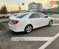 Белый Тойота Камри, объемом двигателя 2.5 л и пробегом 250 тыс. км за 11000 $, фото 5 на Automoto.ua