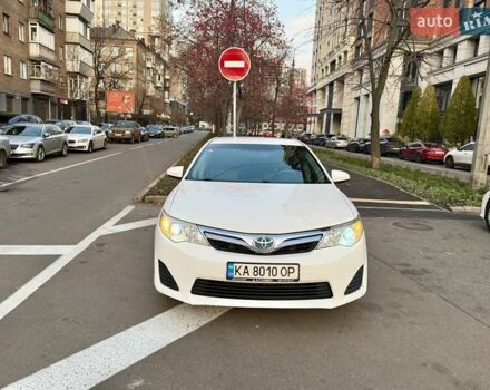 Белый Тойота Камри, объемом двигателя 2.5 л и пробегом 250 тыс. км за 11000 $, фото 8 на Automoto.ua