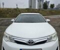 Белый Тойота Камри, объемом двигателя 2.5 л и пробегом 242 тыс. км за 10700 $, фото 1 на Automoto.ua