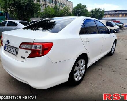 Білий Тойота Камрі, об'ємом двигуна 2.5 л та пробігом 298 тис. км за 13700 $, фото 1 на Automoto.ua