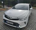 Белый Тойота Камри, объемом двигателя 2.5 л и пробегом 175 тыс. км за 13999 $, фото 1 на Automoto.ua