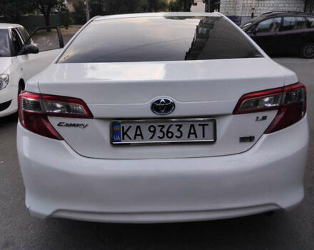 Белый Тойота Камри, объемом двигателя 2.49 л и пробегом 295 тыс. км за 12000 $, фото 11 на Automoto.ua