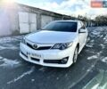 Белый Тойота Камри, объемом двигателя 2.5 л и пробегом 160 тыс. км за 12500 $, фото 1 на Automoto.ua