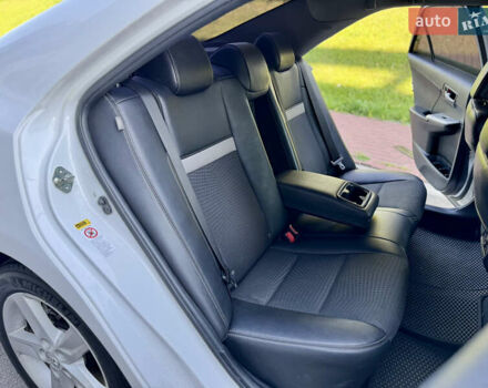 Білий Тойота Камрі, об'ємом двигуна 2.5 л та пробігом 247 тис. км за 10650 $, фото 28 на Automoto.ua